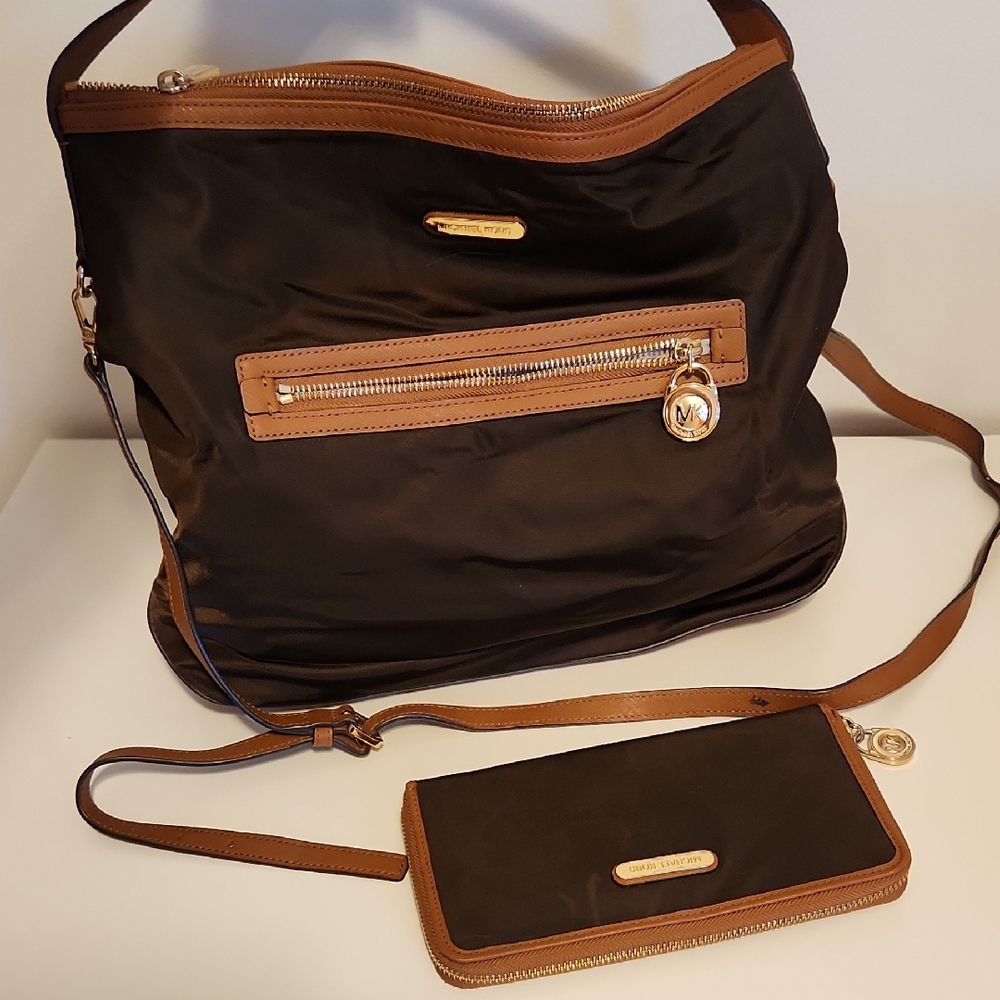 Michael Kors Black and Tan Shoulder Bag And Wallet Set